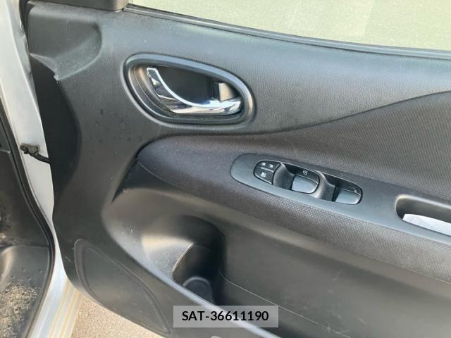 Nissan SERENA 2011-08 8563503-7