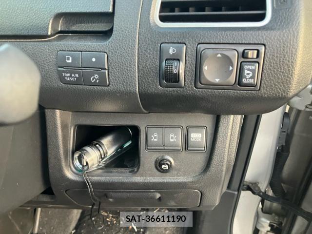 Nissan SERENA 2011-08 8563503-8