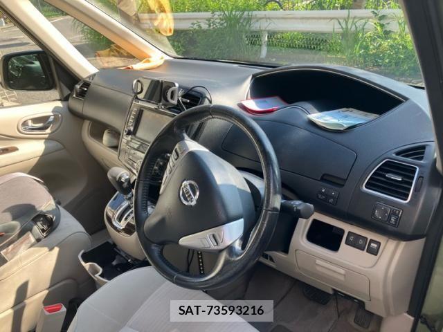 Nissan SERENA 2011-05 8628799-13