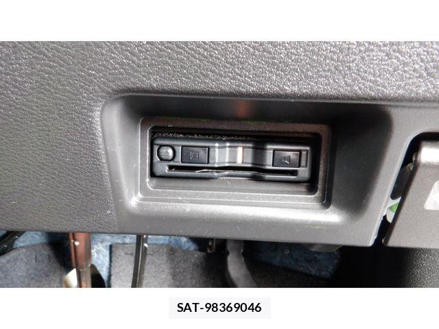 Nissan SERENA 2023-10 8628789-24