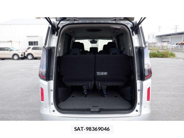 Nissan SERENA 2023-10 8628789-7