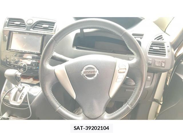 Nissan SERENA 2011-09 8628813-10