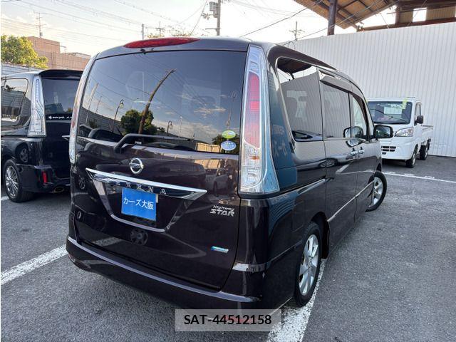 Nissan SERENA 2011-08 8628800-2