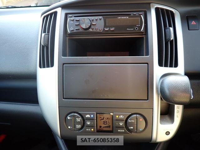 Nissan SERENA 2010-06 8628797-11