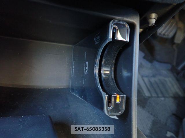 Nissan SERENA 2010-06 8628797-23