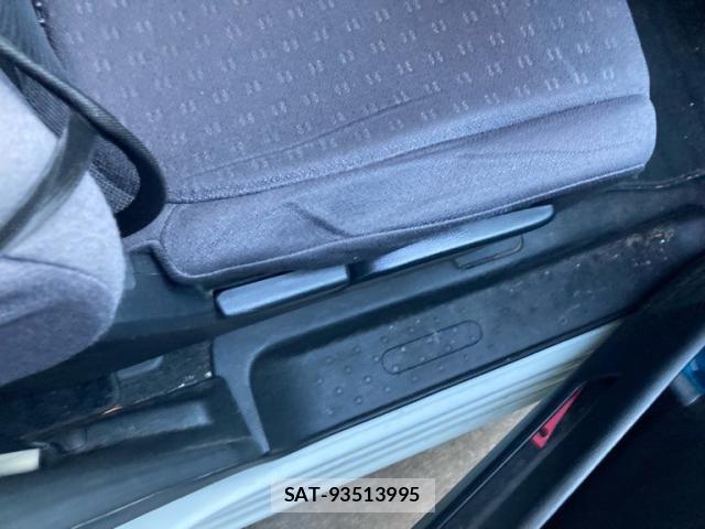 Nissan SERENA 2007-03 8628804-10