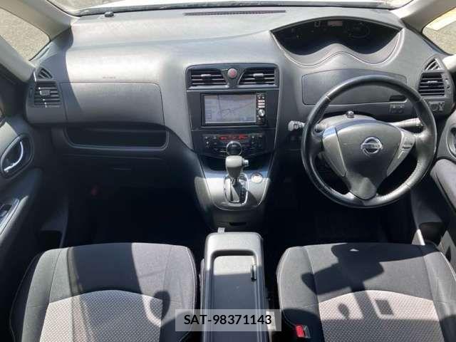 Nissan SERENA 2011-10 8628798-1