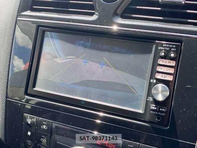 Nissan SERENA 2011-10 8628798-3