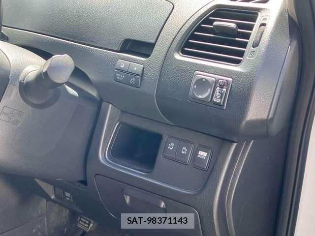 Nissan SERENA 2011-10 8628798-5