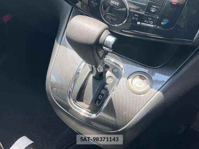 Nissan SERENA 2011-10 8628798-8