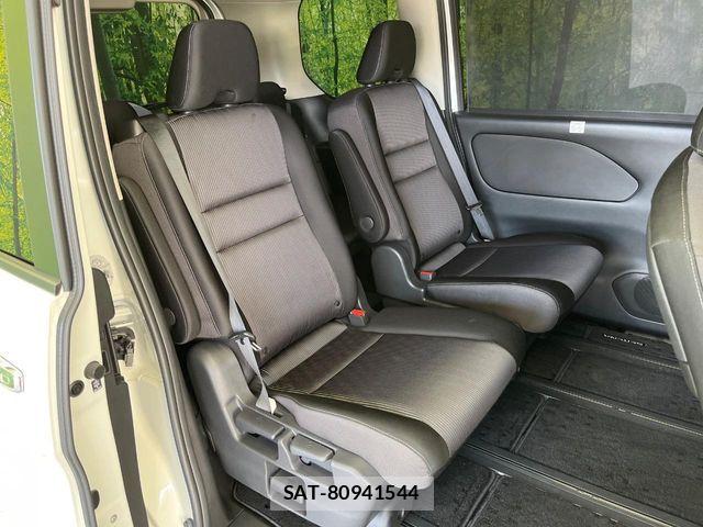 Nissan SERENA 2022-07 8628778-9