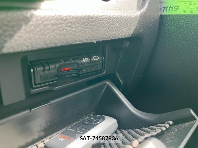 Nissan SERENA 2011-11 8628812-20