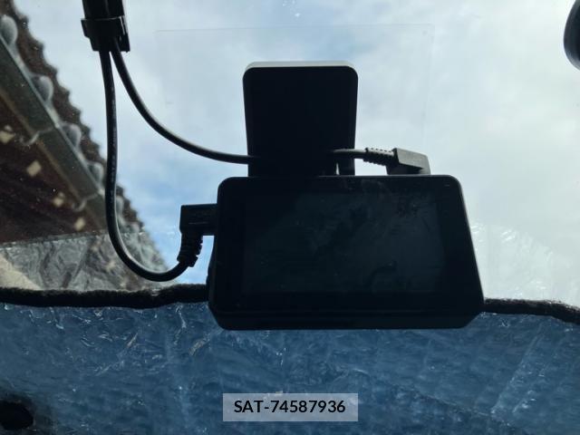 Nissan SERENA 2011-11 8628812-21