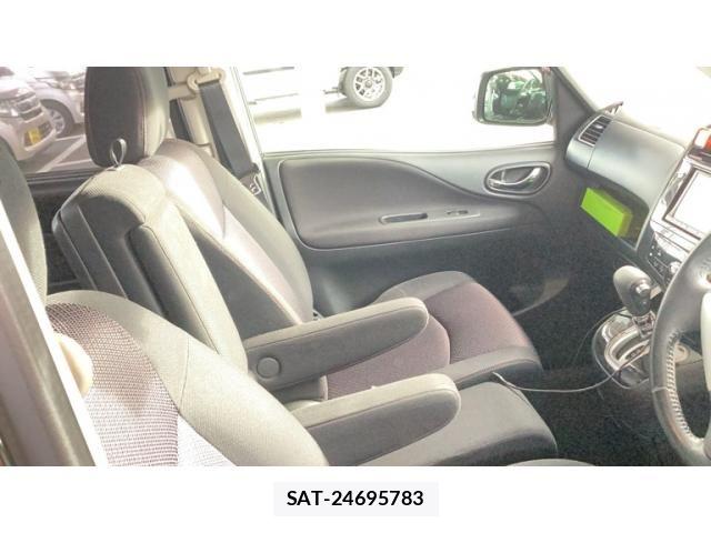 Nissan SERENA 2011-12 8628802-12