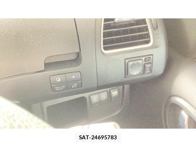 Nissan SERENA 2011-12 8628802-3
