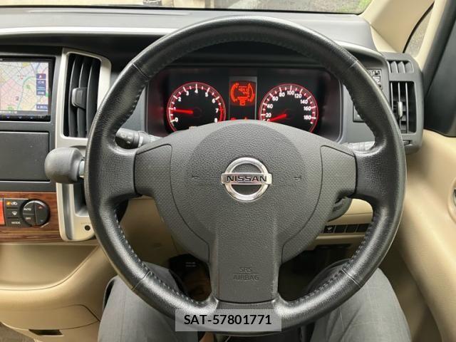 Nissan SERENA 2010-01 8661454-17