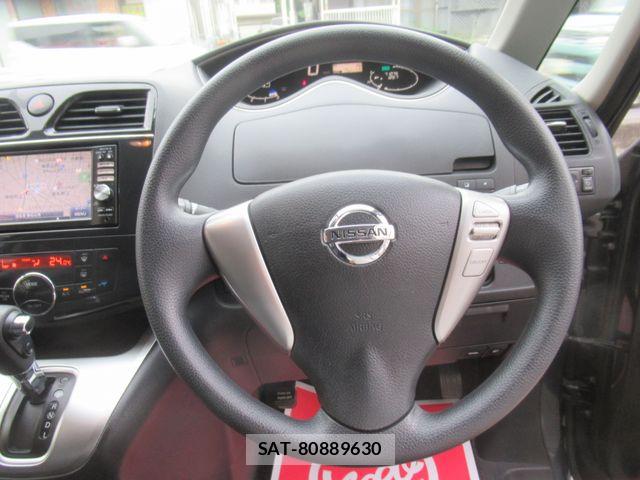 Nissan SERENA 2011-08 8666878-15