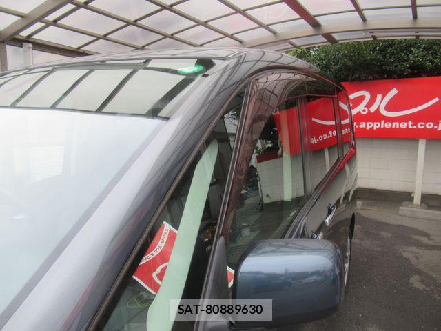 Nissan SERENA 2011-08 8666878-19