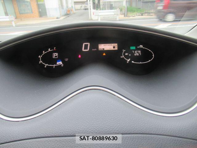 Nissan SERENA 2011-08 8666878-20