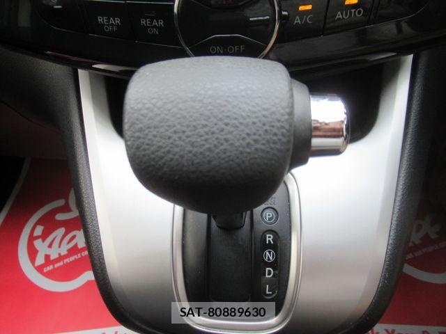 Nissan SERENA 2011-08 8666878-22