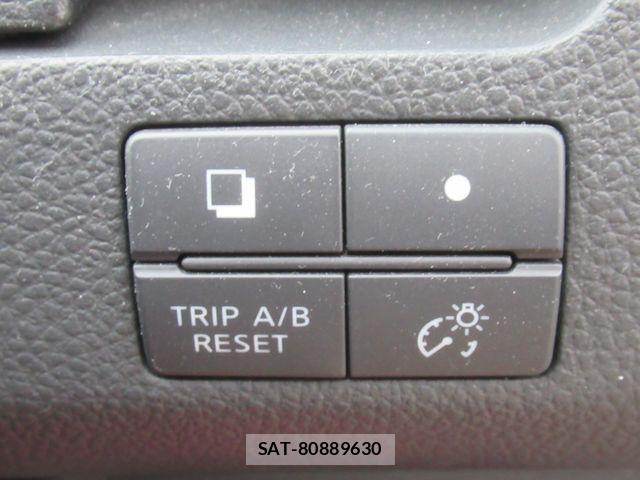 Nissan SERENA 2011-08 8666878-23