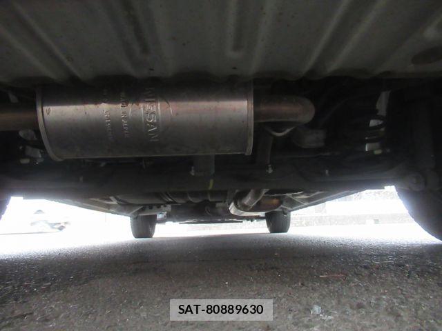 Nissan SERENA 2011-08 8666878-27
