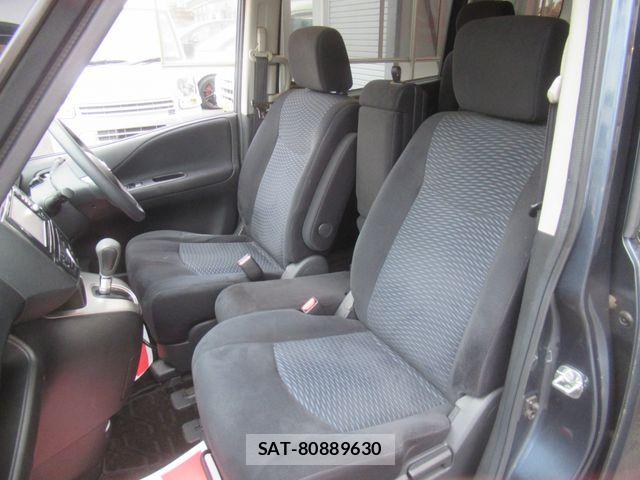 Nissan SERENA 2011-08 8666878-6