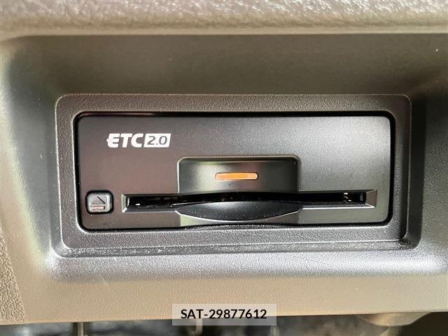Nissan SERENA 2023-03 8661414-9