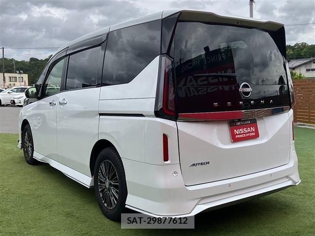 Nissan SERENA 2023-03 8661414-15