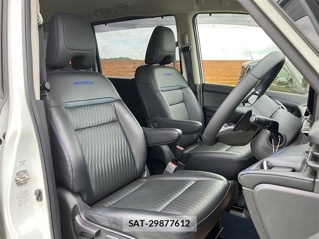 Nissan SERENA 2023-03 8661414-18