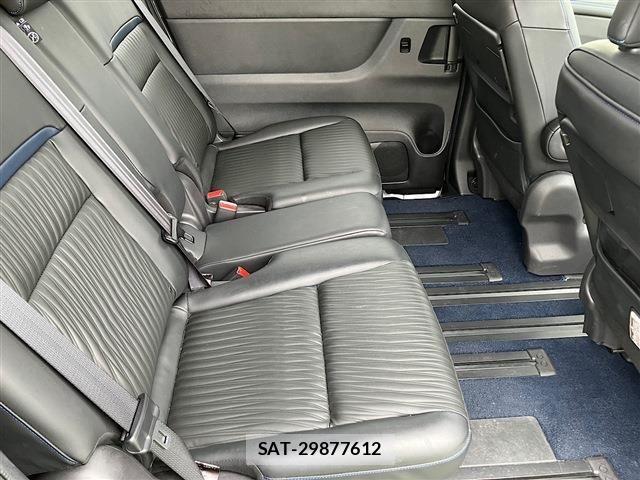 Nissan SERENA 2023-03 8661414-21