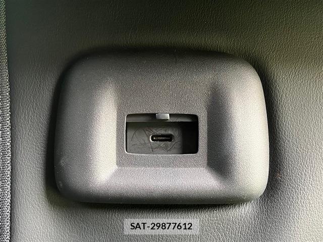 Nissan SERENA 2023-03 8661414-23