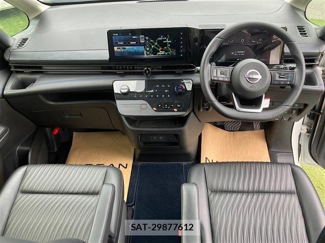 Nissan SERENA 2023-03 8661414-2