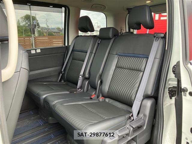 Nissan SERENA 2023-03 8661414-29