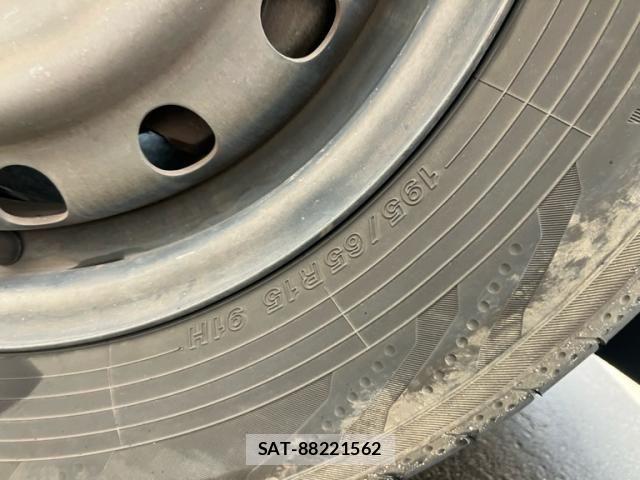 Nissan SERENA 2014-07 8661470-11