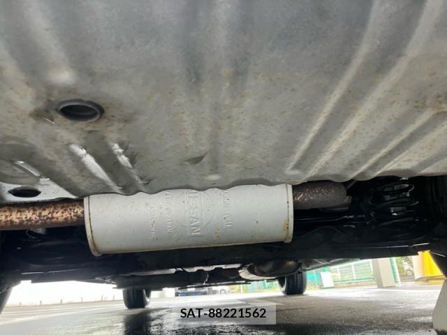 Nissan SERENA 2014-07 8661470-6