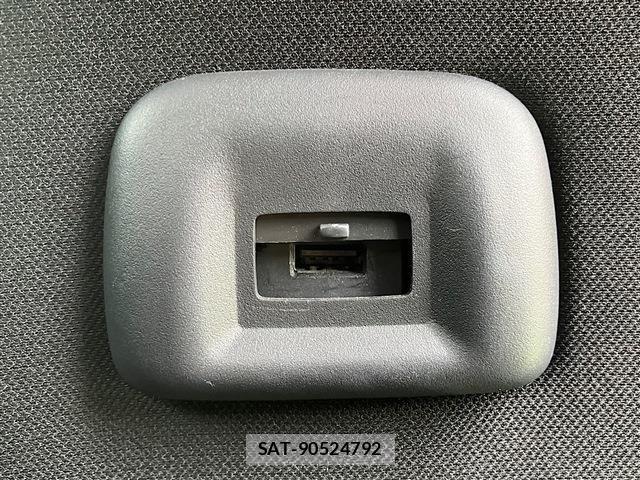 Nissan SERENA 2021-07 8661444-24