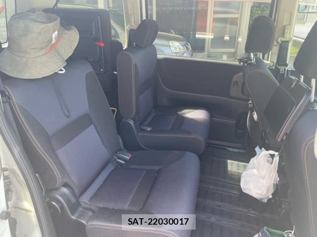 Nissan SERENA 2009-09 8666880-12