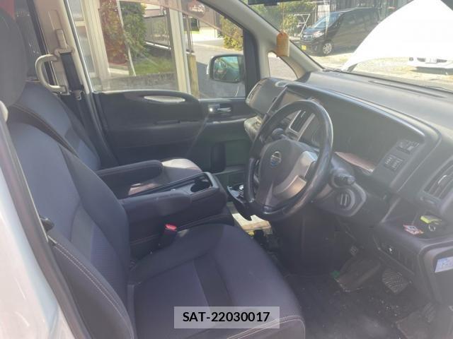 Nissan SERENA 2009-09 8666880-13