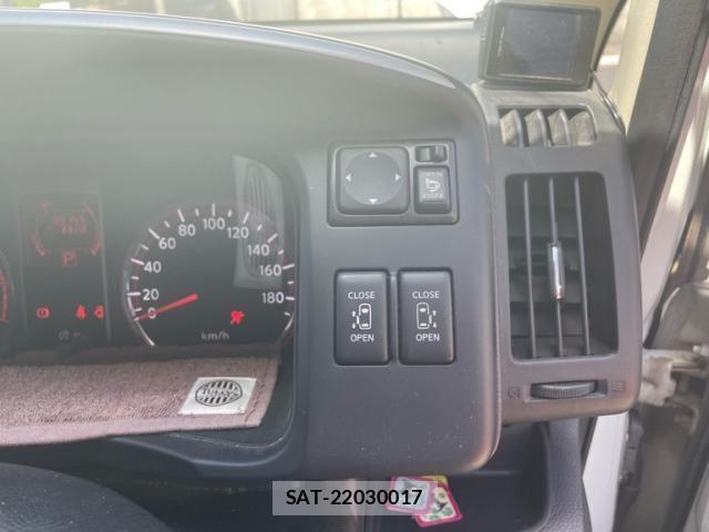 Nissan SERENA 2009-09 8666880-18