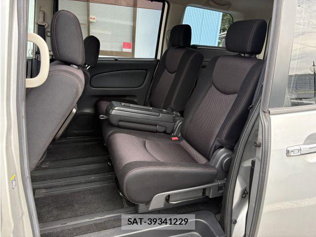 Nissan SERENA 2011-02 8661455-4