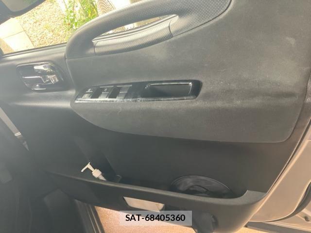 Nissan SERENA 2010-02 8661468-9