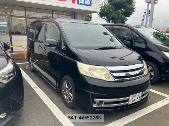 Nissan SERENA 2008-01 8661462-1