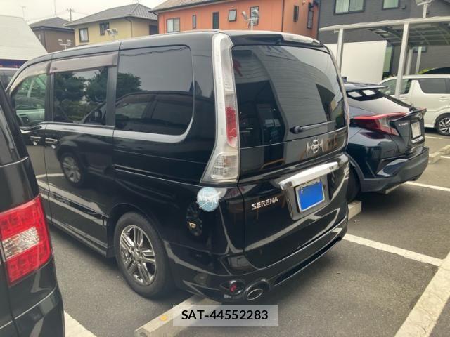 Nissan SERENA 2008-01 8661462-3