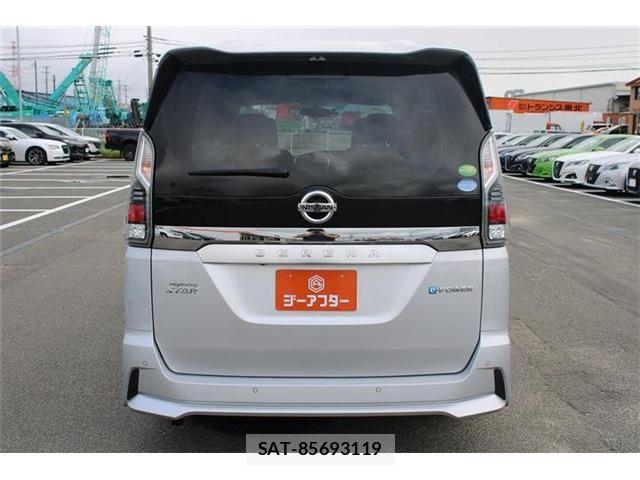 Nissan SERENA 2018-05 8666875-11
