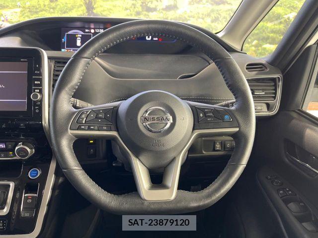 Nissan SERENA 2018-06 8666874-12
