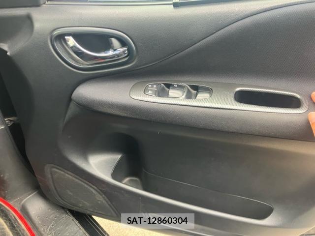 Nissan SERENA 2011-10 8661467-15