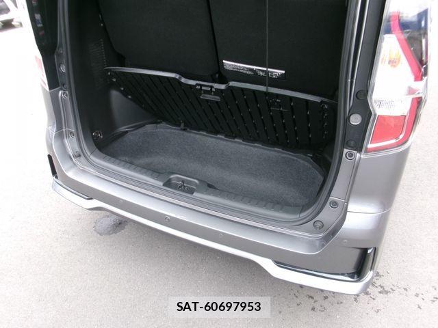 Nissan SERENA 2022-03 8661424-12