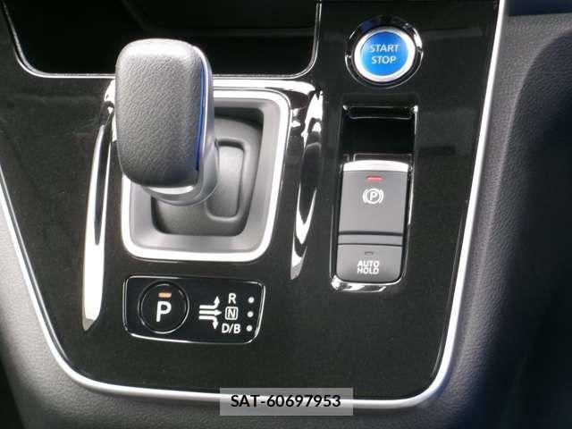 Nissan SERENA 2022-03 8661424-18