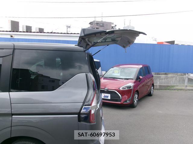 Nissan SERENA 2022-03 8661424-24